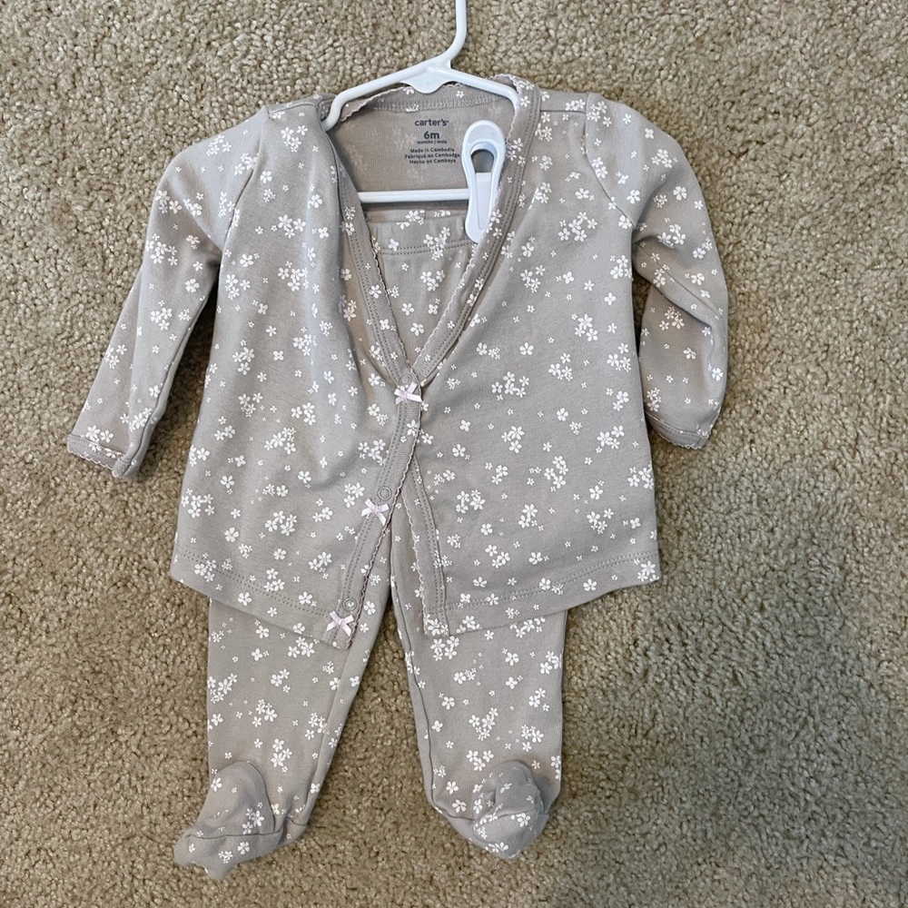 Carter’s outfit